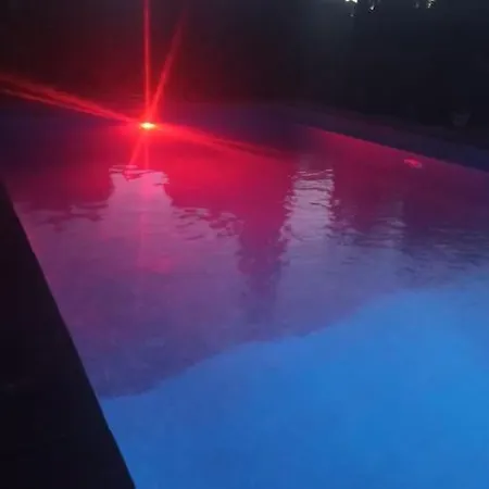 En Con Aire Acondicionado Villa *